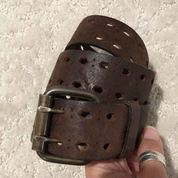 Vtg M dbl tongue belt. Naturally distressed, full of character and worn w/love. - Picture 2 of 6
